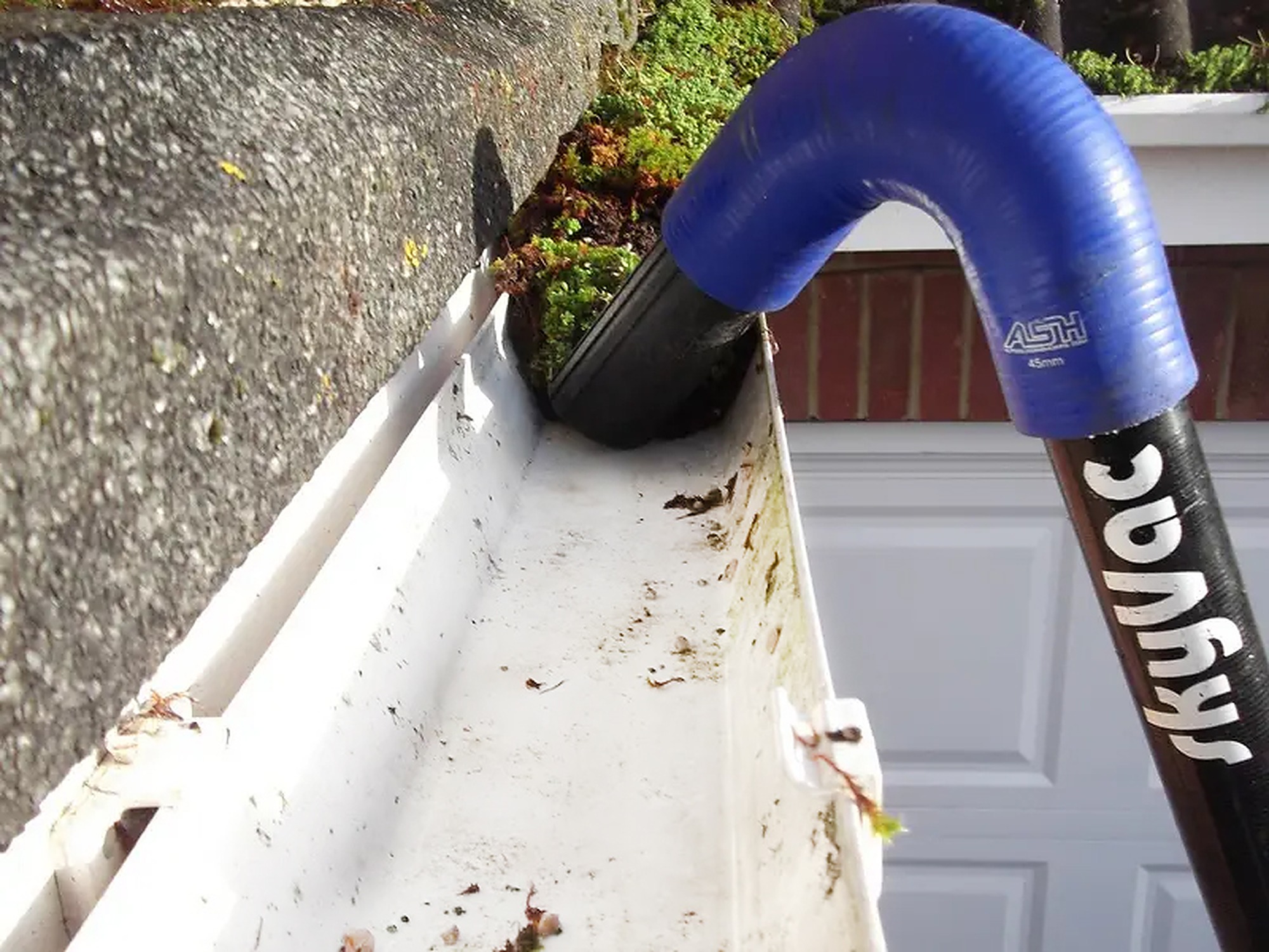 Gutter clearance service in Buckinghamshire